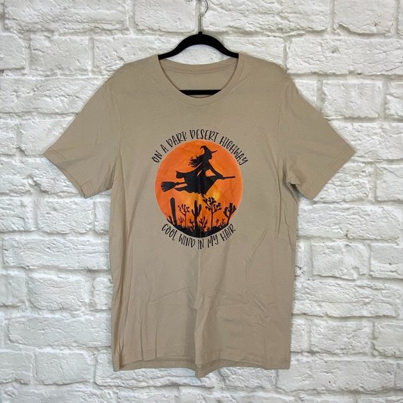 HALLOWEEN TSHIRT On a Dark Desert Highway Size Large Witch Silhouette Beige - Picture 2 of 8
